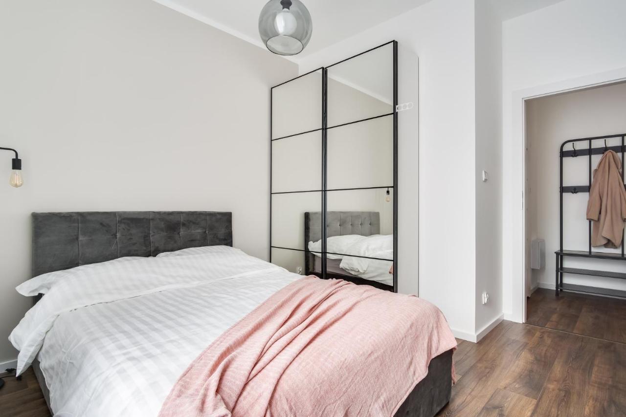 Apartment Chwaliszewo Z Balkonem - Free Parking Poznan
